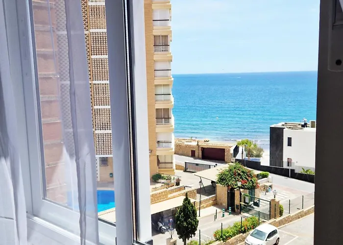 Benidorm, Playa Poniente, Con Vista Al Mar