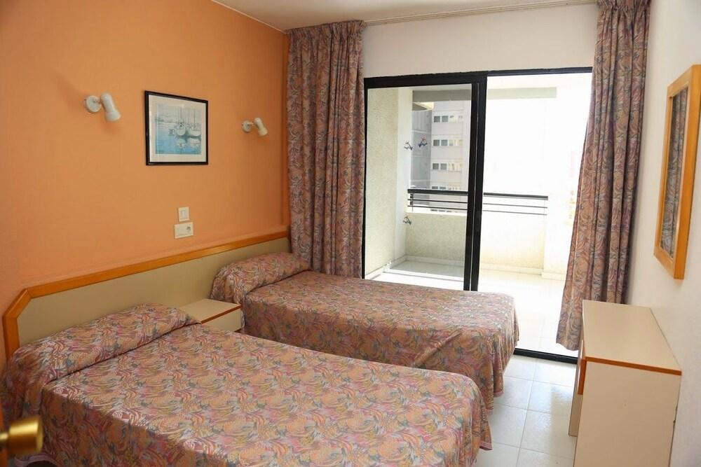 Apartahotel Luxmar 2*