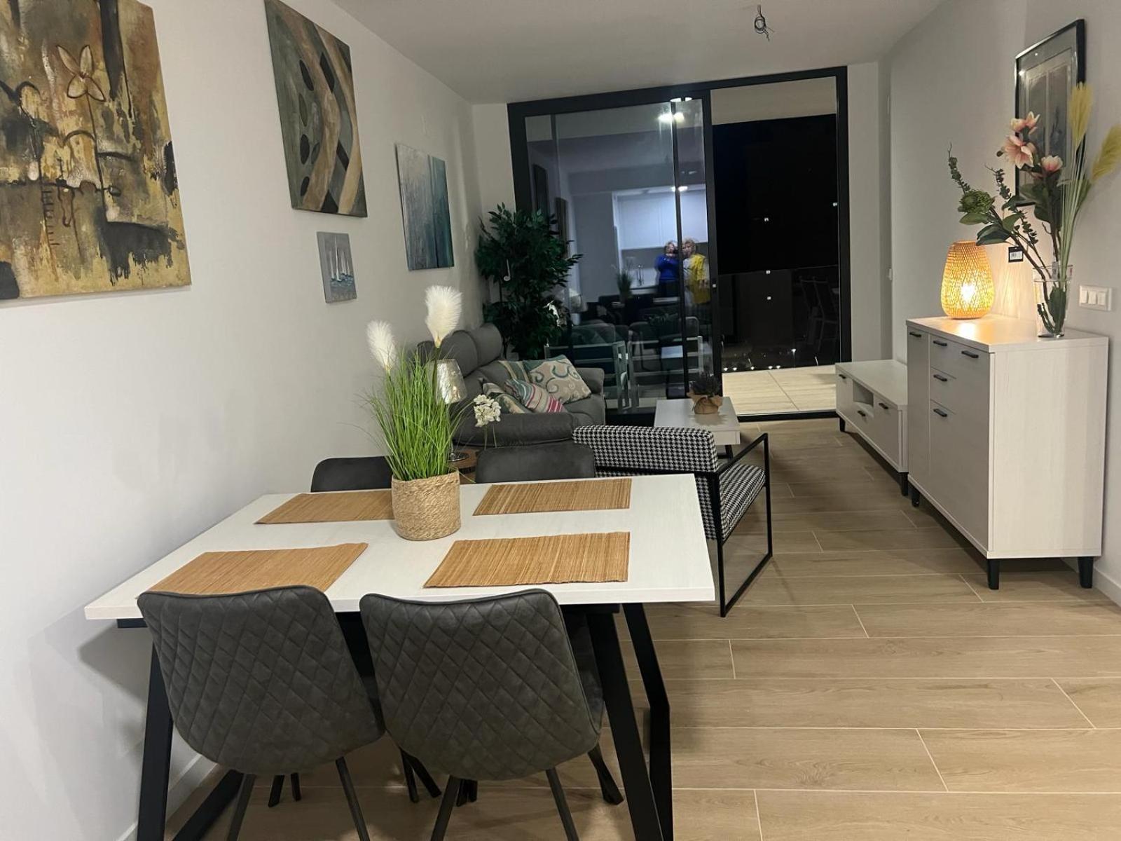 Apartamento Coqueto Y Acogedor Piso En Poniente *