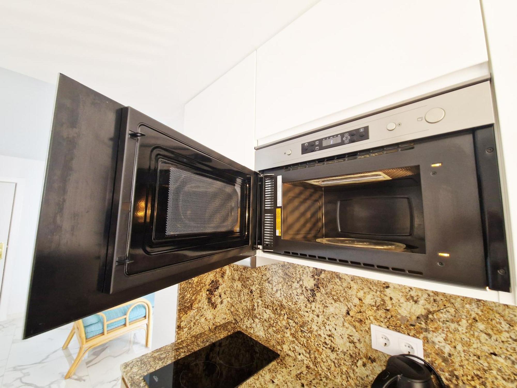 Apartamento Benidorm, Playa Poniente, Con Vista Al Mar *