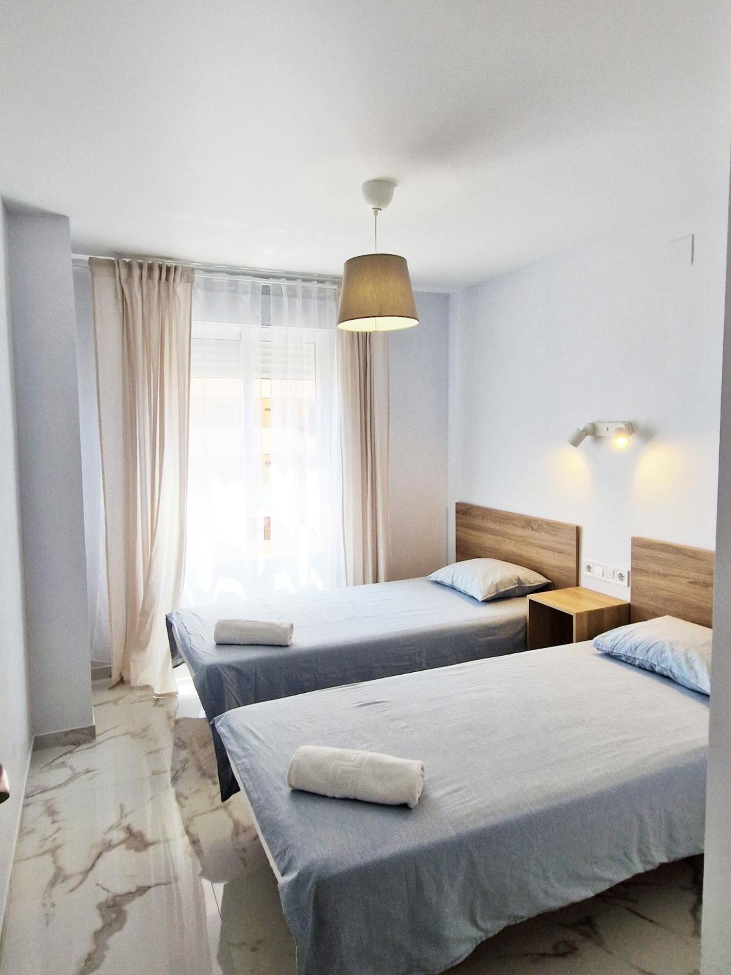 Benidorm, Playa Poniente, Con Vista Al Mar Apartamento *