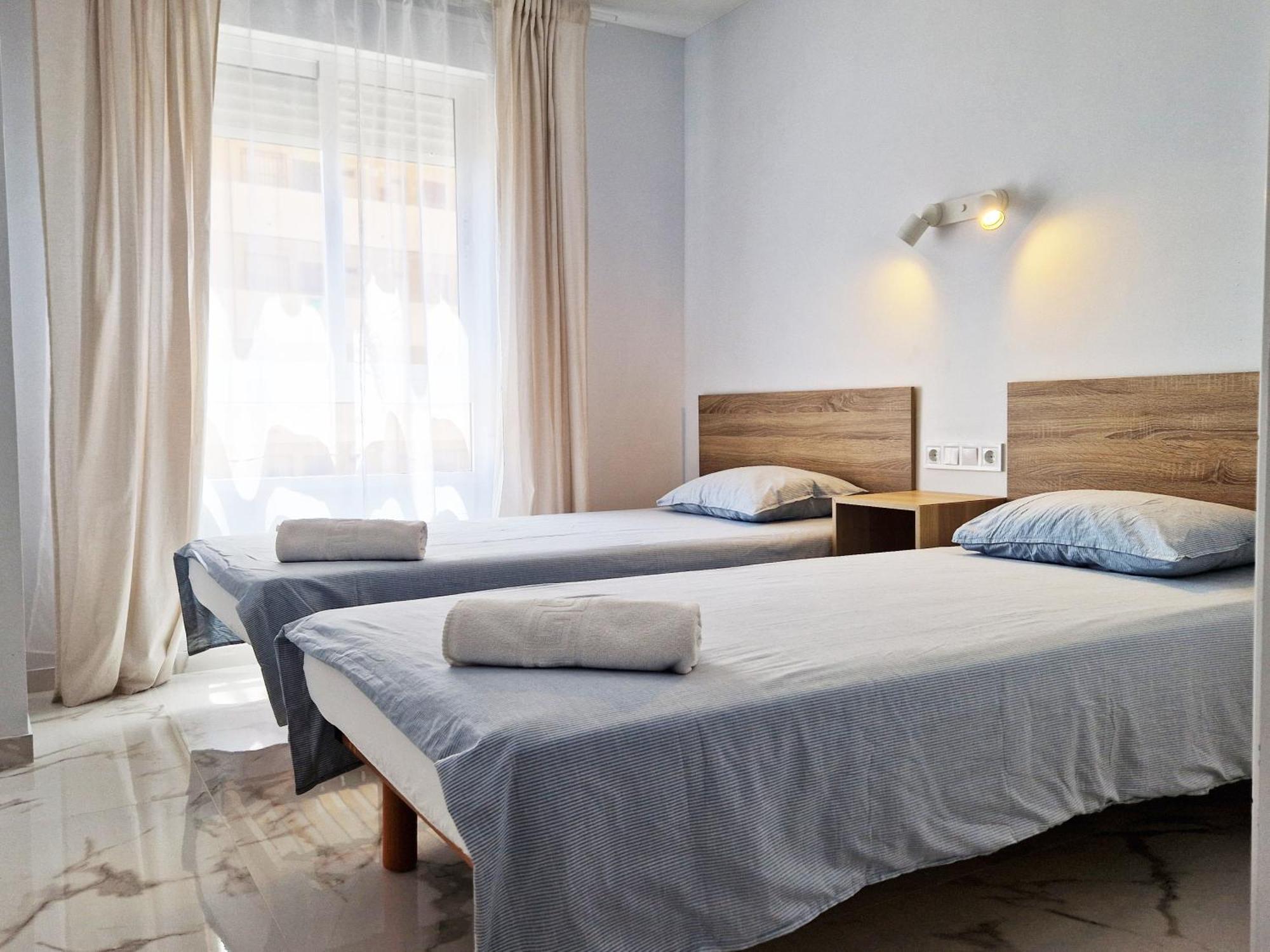 Apartamento Benidorm, Playa Poniente, Con Vista Al Mar *