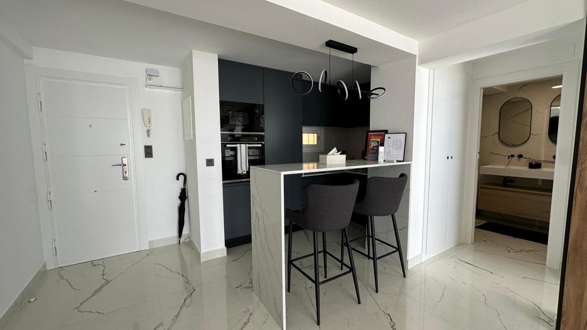 Esmeralda, Beachfront Poniente, 1st Line Frontal Seaview, Ocean Terrace Apartamento
