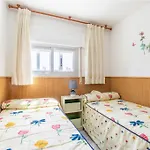 Apartamento Para Familias En Edificio Acacias