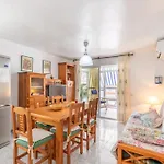 Apartamento Para Familias En Edificio Acacias