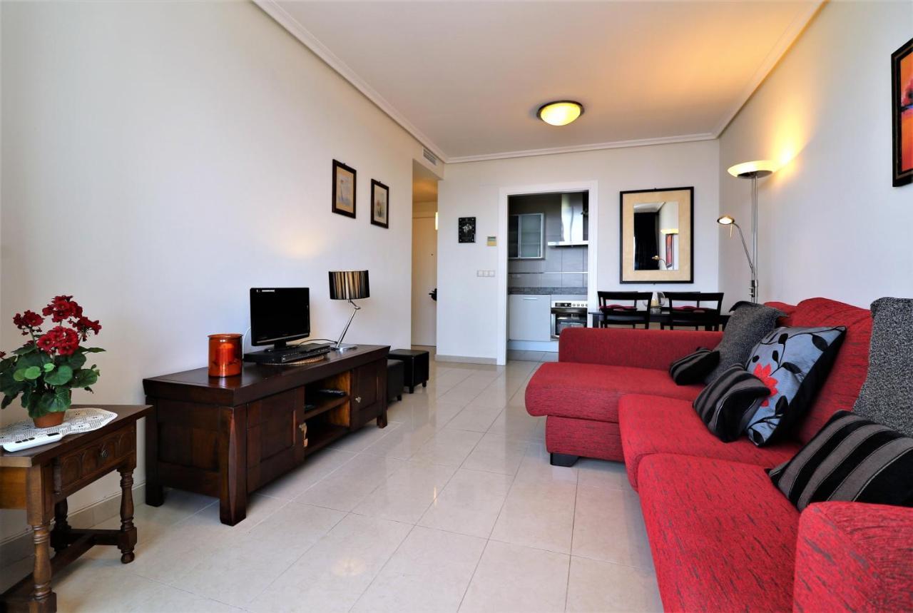 One Bedroom At 300 M Away From The With Sea View Shared Pool And Enclosed Garden * Benidorm