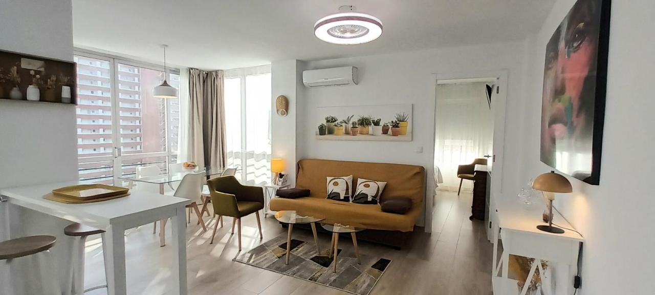 Apartamento Con Vistas Al Mar Poniente Avda Uruguay Apartamento *