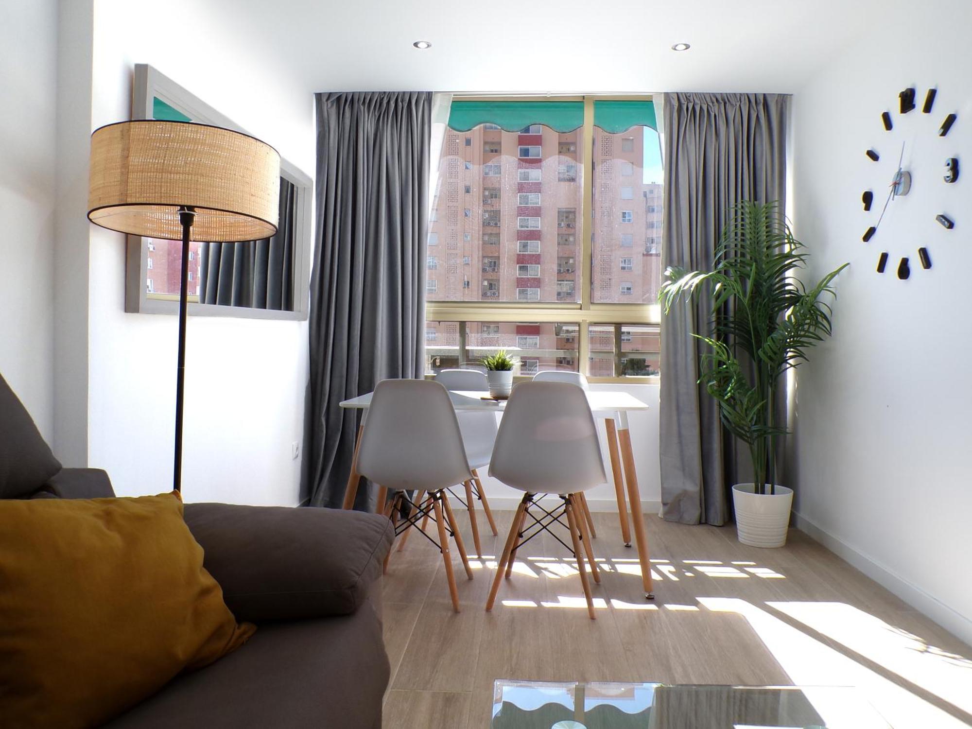 Apartamento Moderno Con Piscina Y Bicicletas Gratis Benidorm