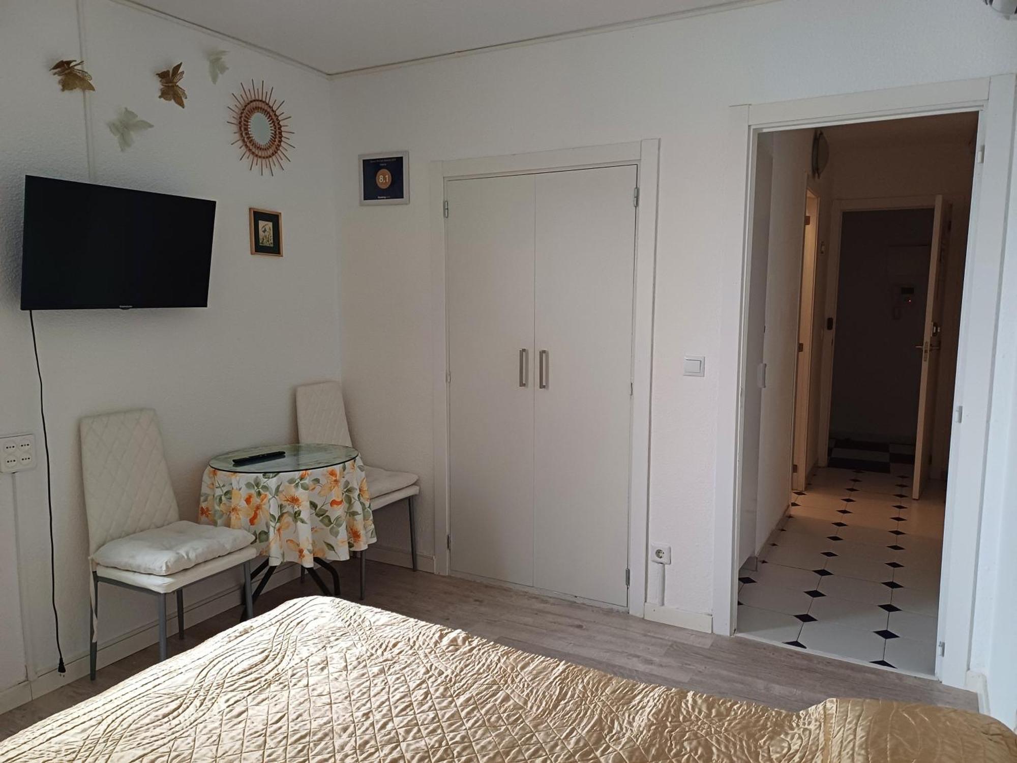 Apartamento Estudio Sin Cocina En *