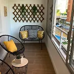 Moderno Apartamento Céntrico con Piscina