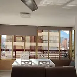 Precioso apartamento con piscina y vistas al mar Mediterráneo.