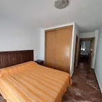 Apartamento familiar en complejo residencial.