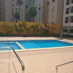 Cosy Flat With Pool Access
