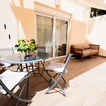 Apartamento con terreno privado - a 800m de Playa Poniente