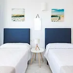 Apartamento con terraza privada y vistas al mar