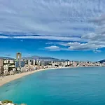 Traveler\'S Beach Apartment With Sea View, Free Coffee & Parking