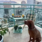 Traveler\'S Beach Apartment With Sea View, Free Coffee & Parking
