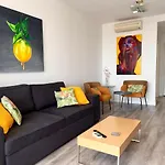 Bonito Apartamento Con Piscina