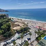 Piso En Primera Linea De Playa En Urbanizacion El Olivar