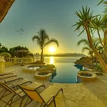 Villa Julieta Y Romeo By Bookirentals