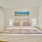 Sonrisa Deluxe Apartments, Levante