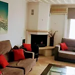 Una Villa que mira el mediterraneo