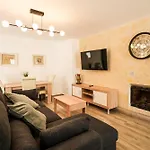 Casa Loma Con Terreno Privado Y Parking Compartido - A 800M De Playa Poniente