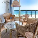 Gorgeous Apartment In Benidorm With Kitchen