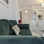 Entrenaranjos Sea View Apartment