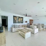 Emalco Seafront Modern Apartment