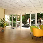Vistamar Apts