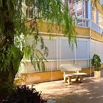 Mediterranean Avenue Apartment