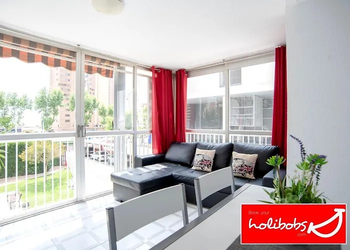 Albatros Apartments I Few Metres To Beach I Low Floor I Free Welcome Pack I Free Netflix I Free Wifi