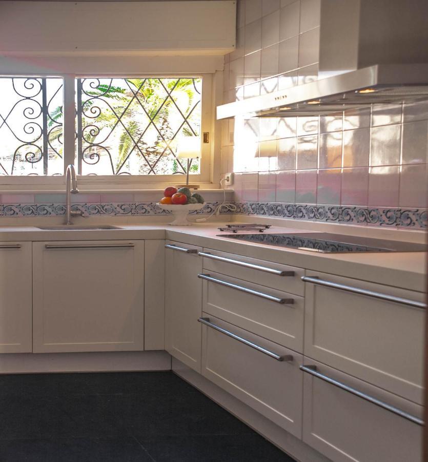 Altozano With Pool, Barbeque, Large Garden,&fantastic Sea Views * Benidorm
