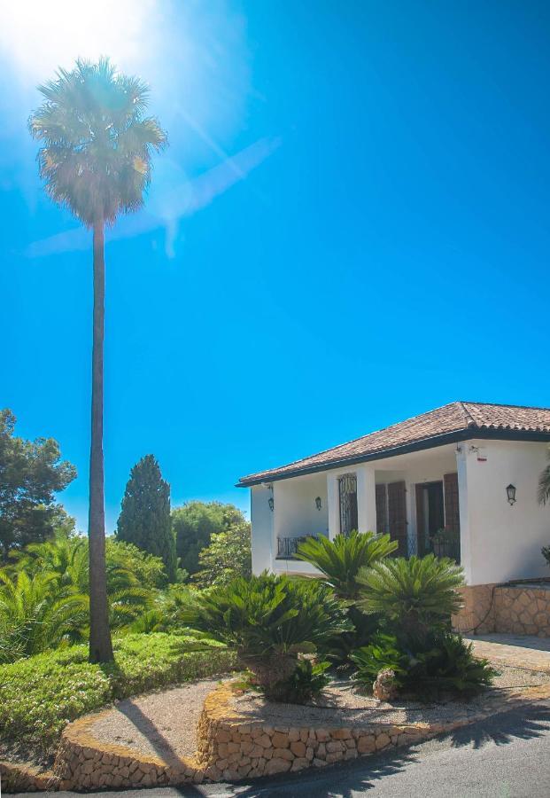 Villa Altozano With Pool, Barbeque, Large Garden,&fantastic Sea Views Benidorm