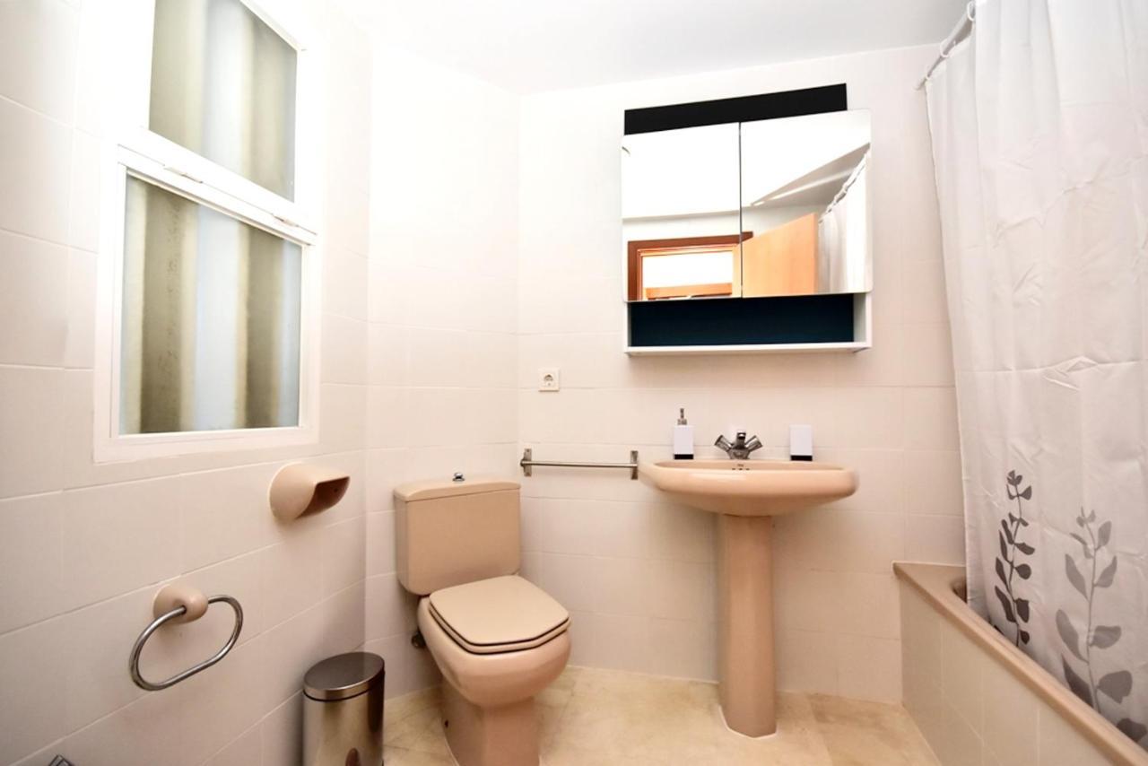 One Bedroom Appartement At Benidorm 700 M Away From The Beach With Sea View Shared Pool And Terrace Apartamento *