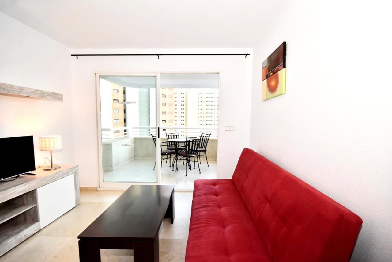 One Bedroom Appartement At Benidorm 700 M Away From The Beach With Sea View Shared Pool And Terrace Apartamento *