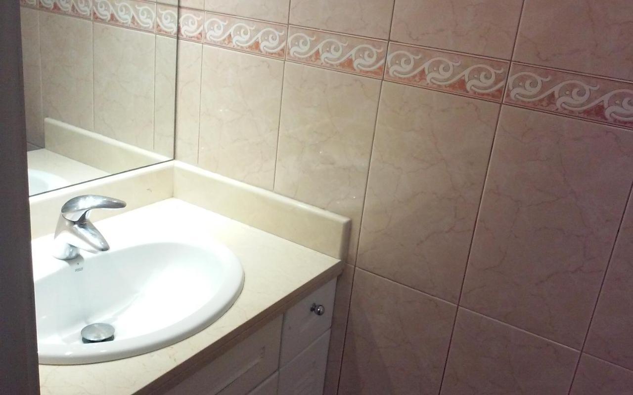 Alteanos, Centrico Y Confortable, Soleado, Con Piscina Y Jardines, Tenis, Parking Exterior Comunitario, Y La Playa Andando 10 Min Apartamento *