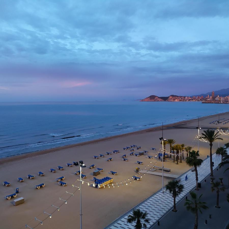 Luminoso En Primera Línea De Playa *