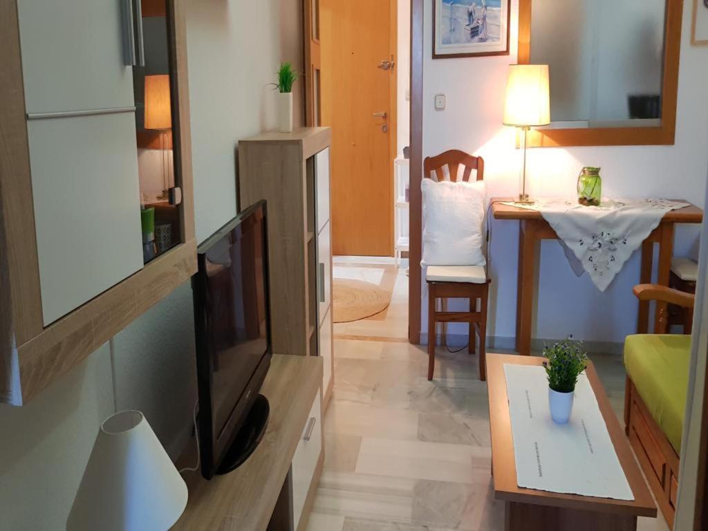1ªlinea 4-5 Pax Wifi-benidorm1hab Y 2 Sofas, Aire, Playa Levante Cachirulo Apartamento