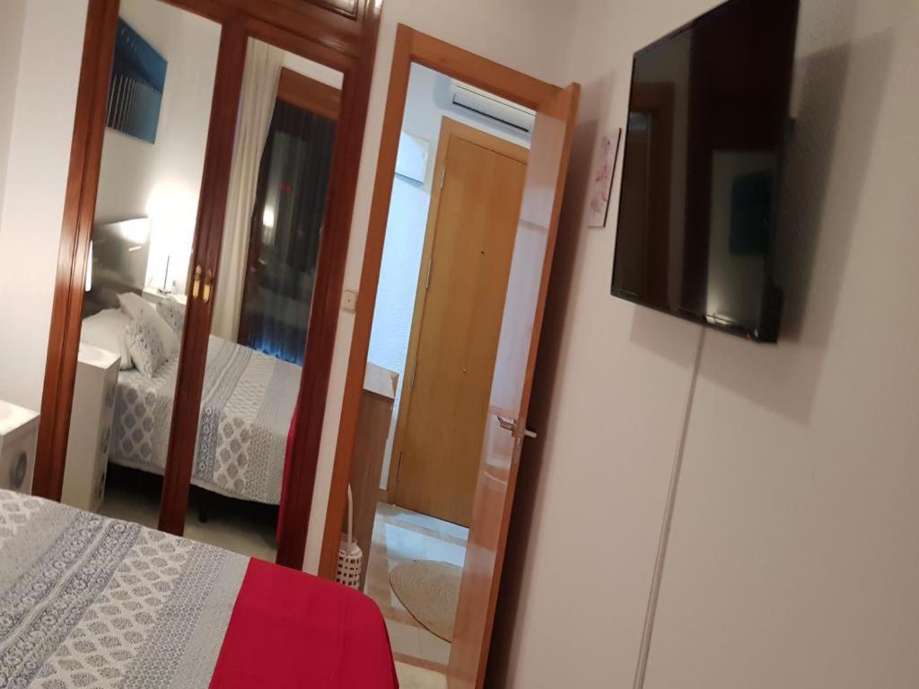Apartamento 1ªlinea 4-5 Pax Wifi-benidorm1hab Y 2 Sofas, Aire, Playa Levante Cachirulo