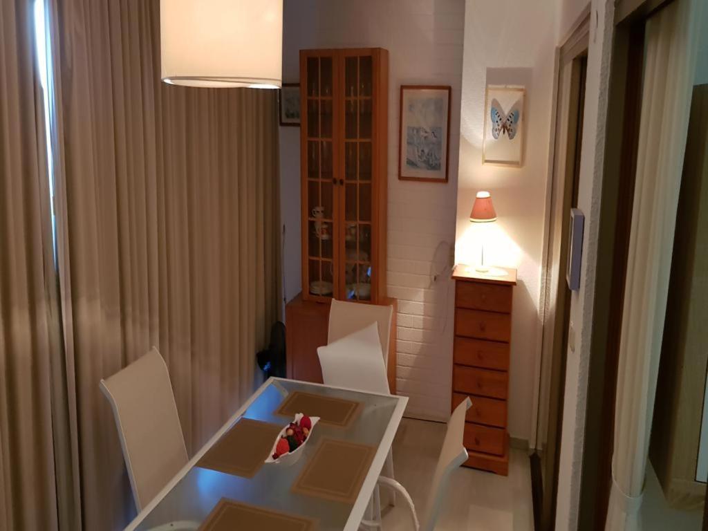 Apartamento 1ªlinea 4-5 Pax Wifi-benidorm1hab Y 2 Sofas, Aire, Playa Levante Cachirulo *
