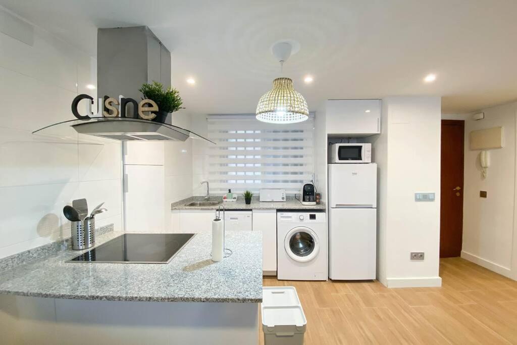 Moderno Apartamento Céntrico Con Piscina *