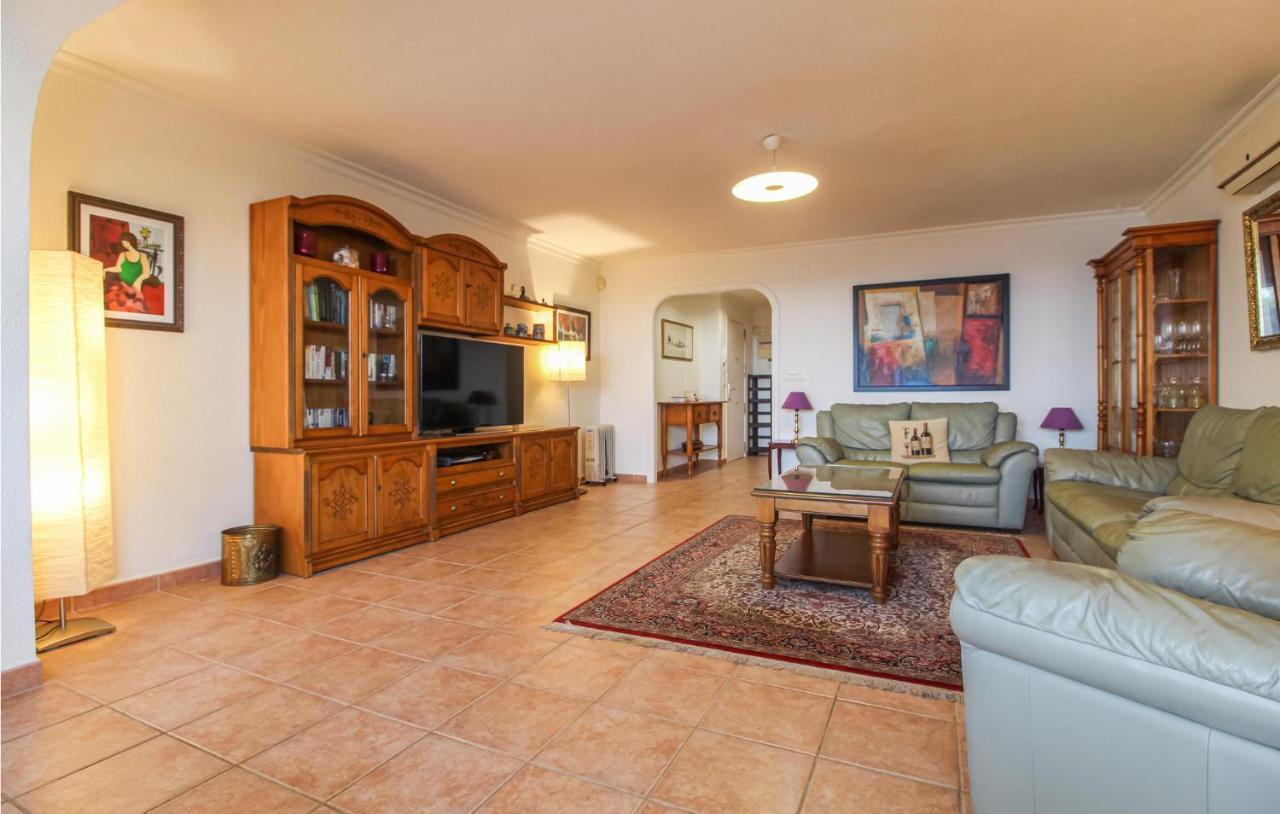 Three-bedroom In Apartamento Benidorm