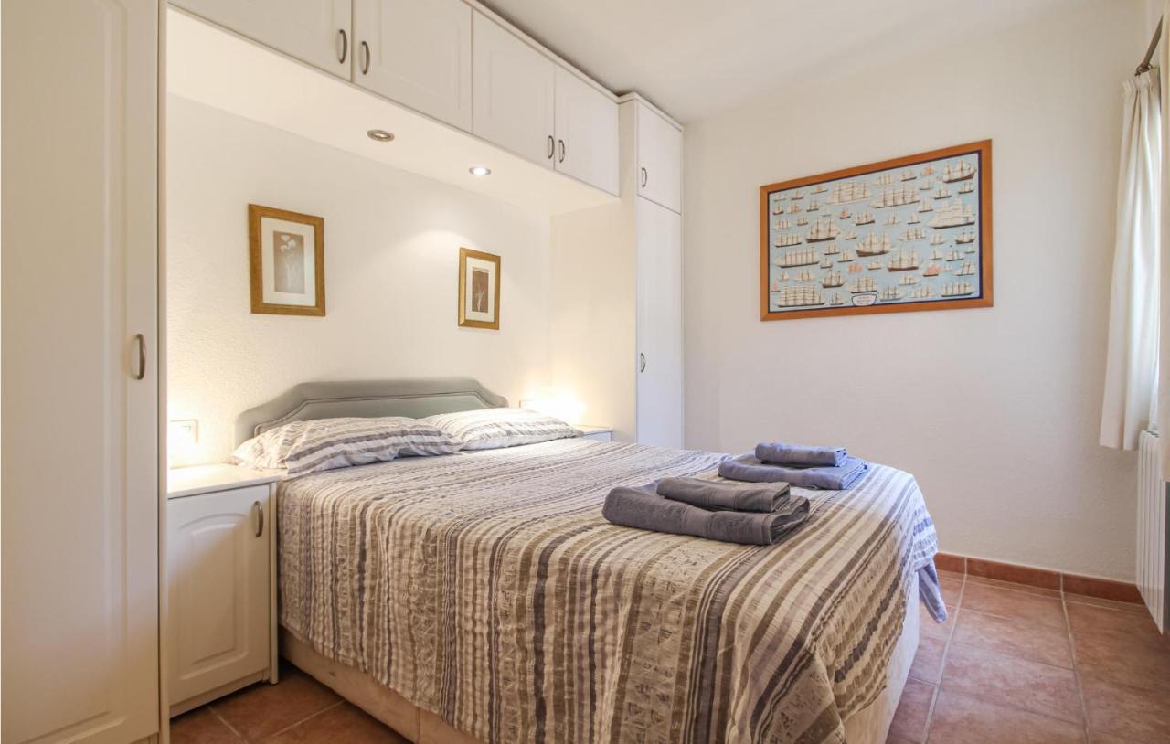 Apartamento Three-bedroom In *