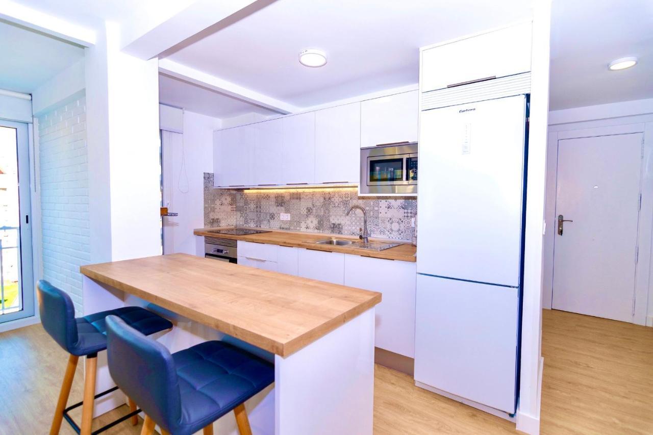 Apartamento 250m Playa/beach, Wifi, A/a, Smart Tv, Parking *