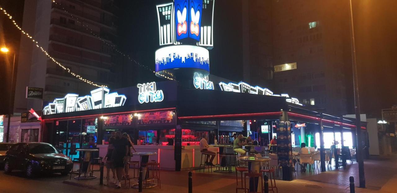 Apartamento 1ªlinea 4-5 Pax Wifi-benidorm1hab Y 2 Sofas, Aire, Playa Levante Cachirulo *