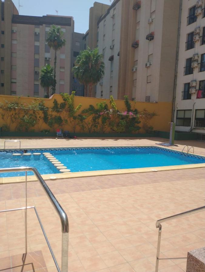 Apartamento Cosy Flat With Pool Access Benidorm