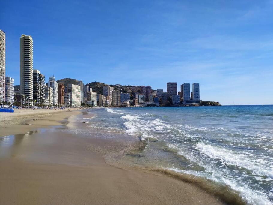 Apartamento Queen Apartment. Cozy & Close To The Beach Apartment. Pool/parking.