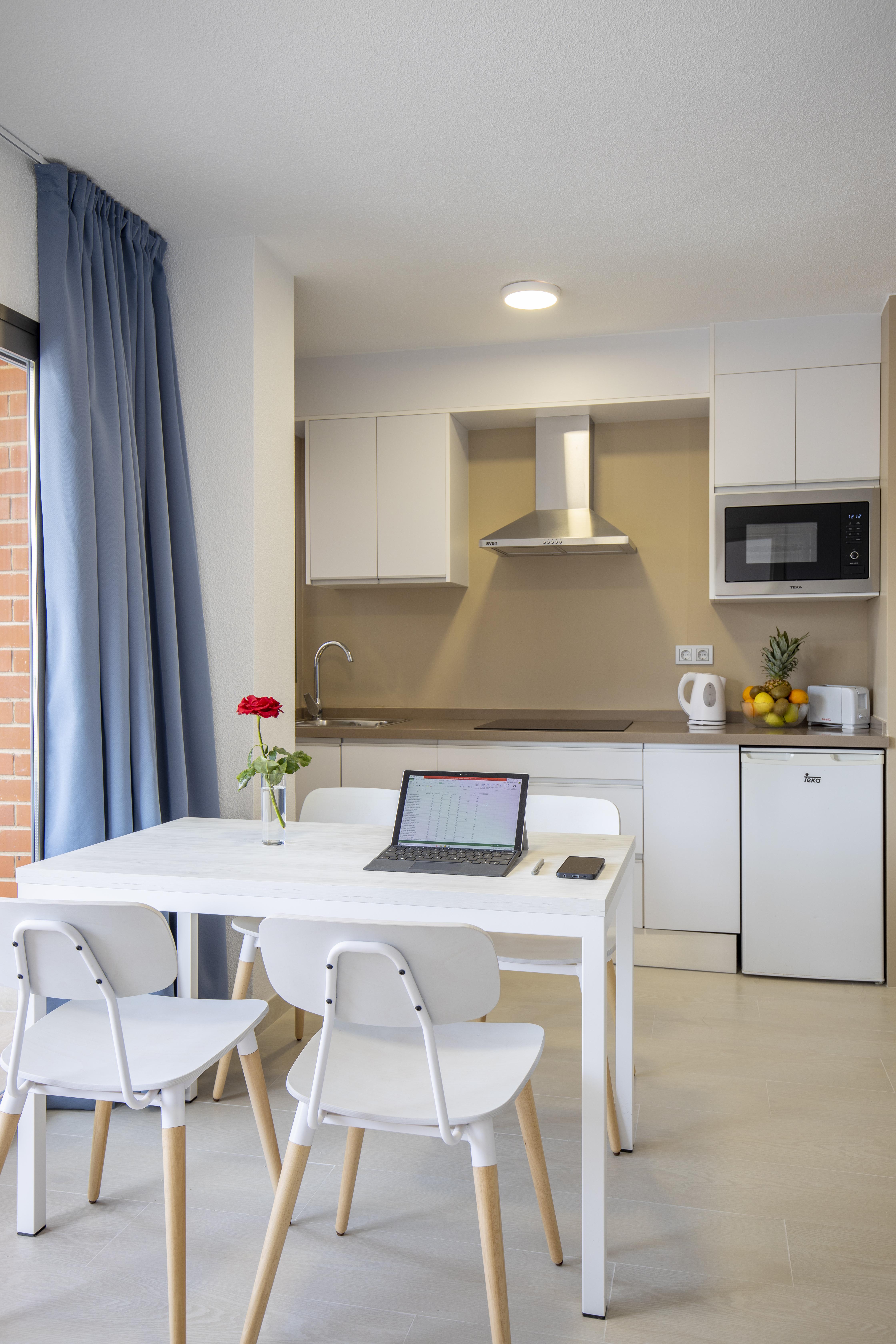 Bcl Levante Lux Apartahotel 3*